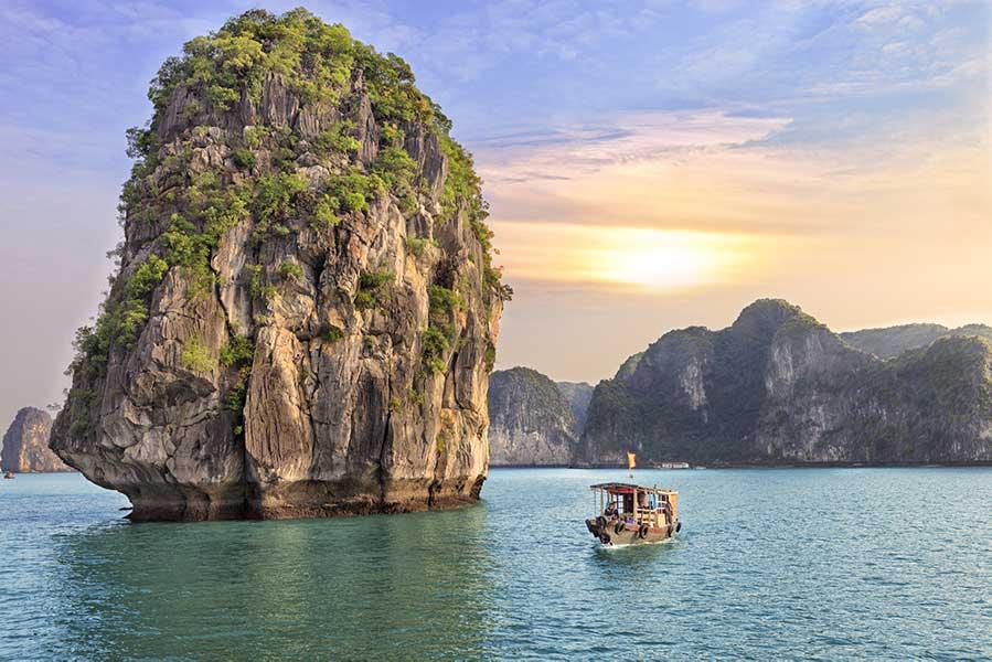 seascape sunset at Halong Bay