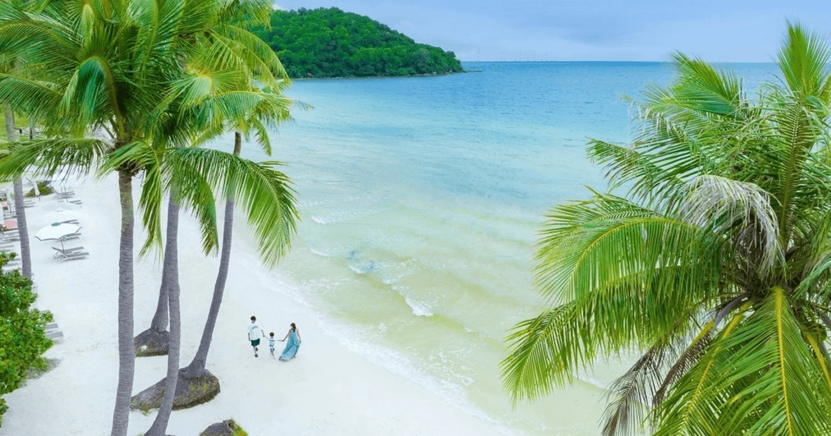 Phu Quoc Sao Beach panoramic view with white sand and turquoise water